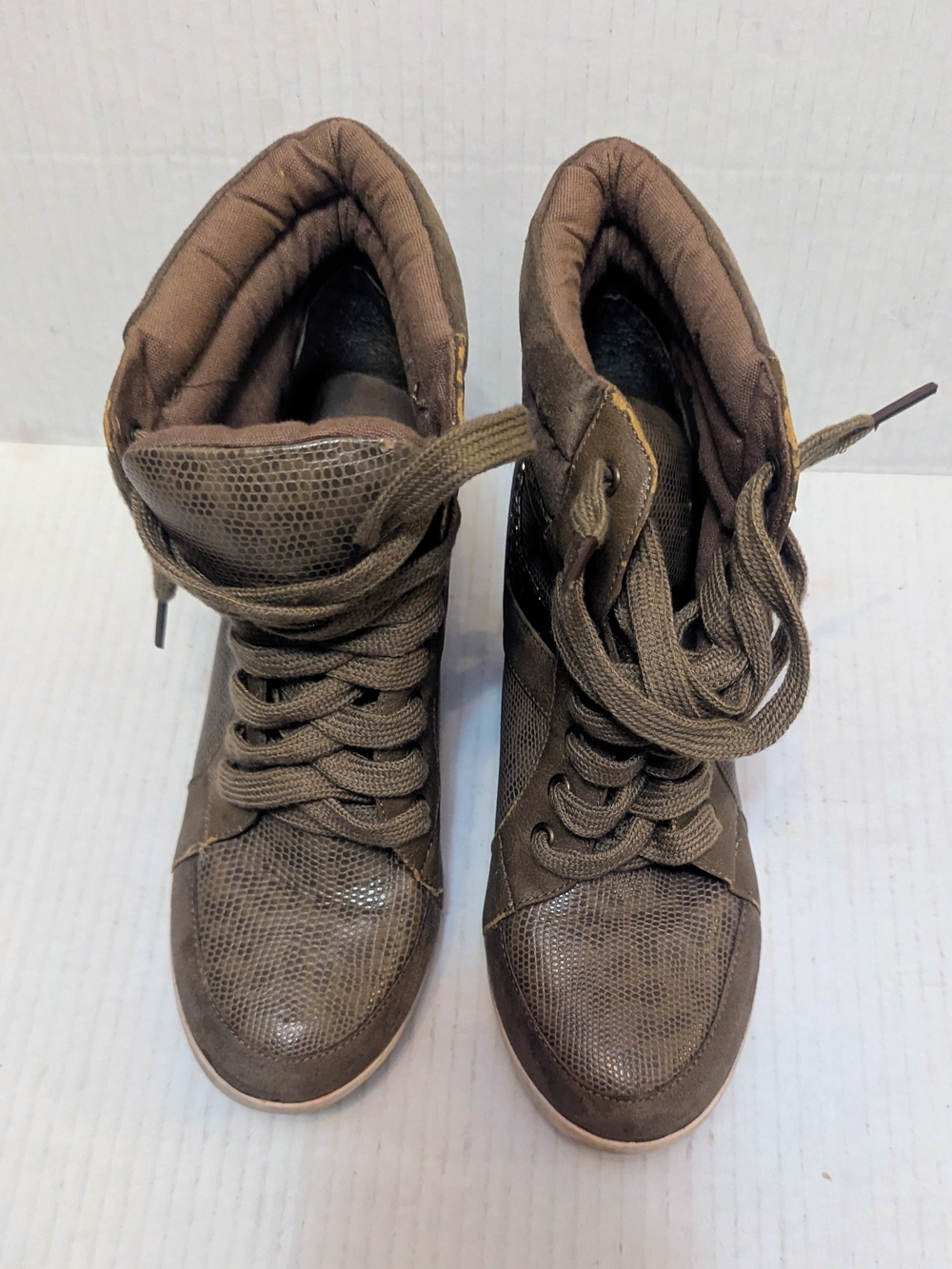Womens Lace Up Wedge Heel Tennis Sneakers Ankle Boots Taupe (Size 7)